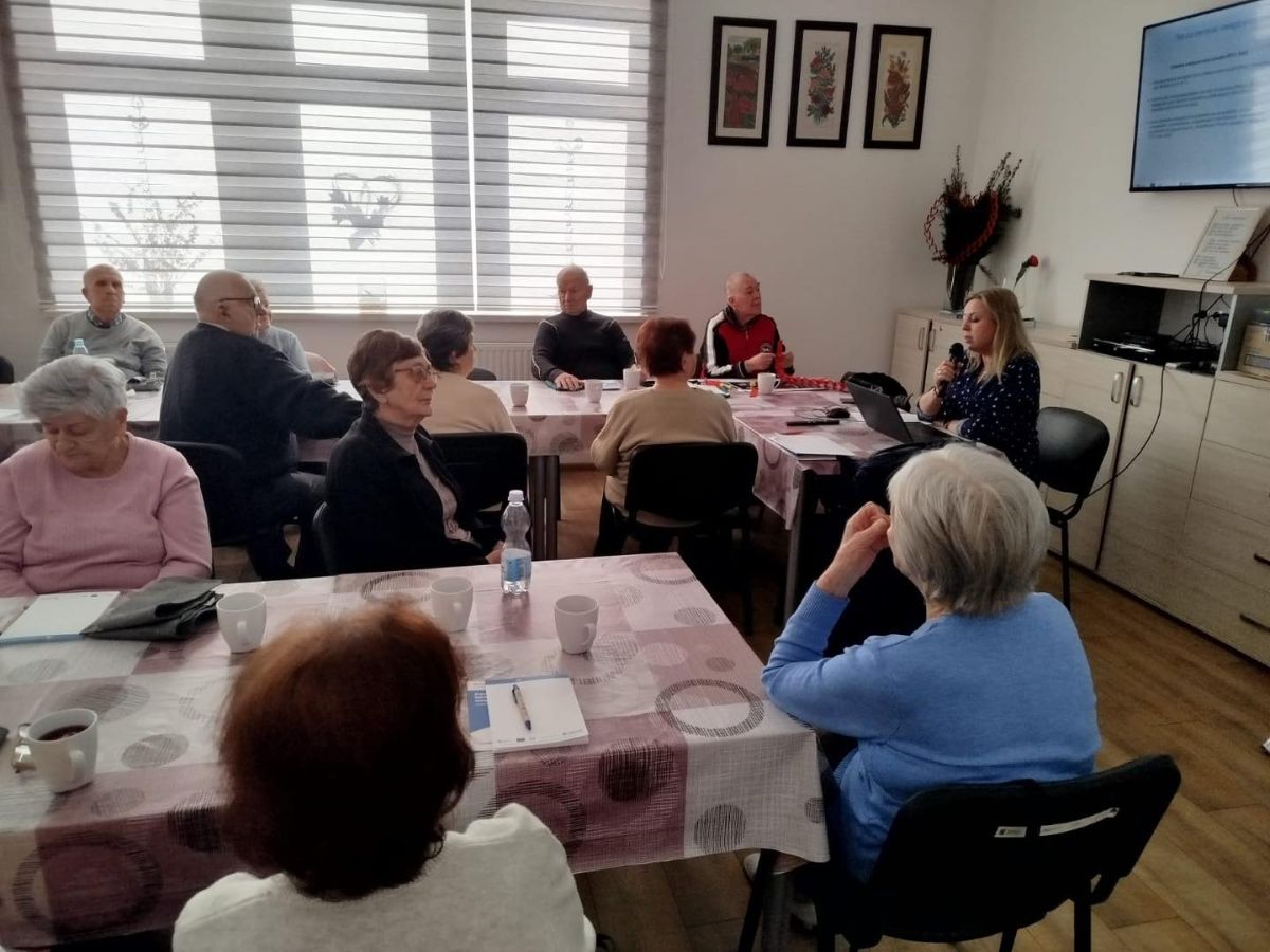 Zdjęcie: Spotkanie edukacyjne w ośrodku wsparcia Senior +