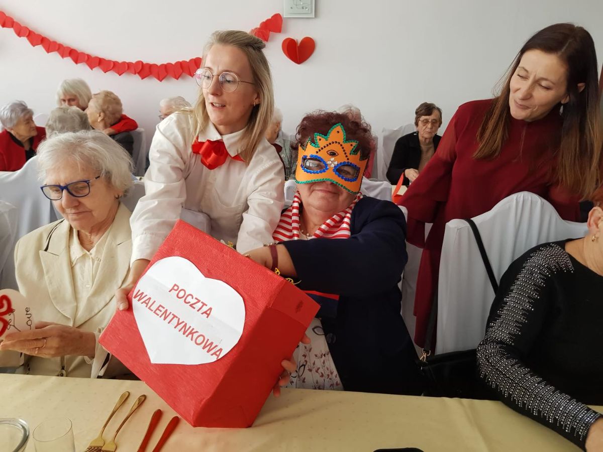 Zdjęcie: Walentynkowo- karnawałowe spotkanie integracyjne Seniorów.