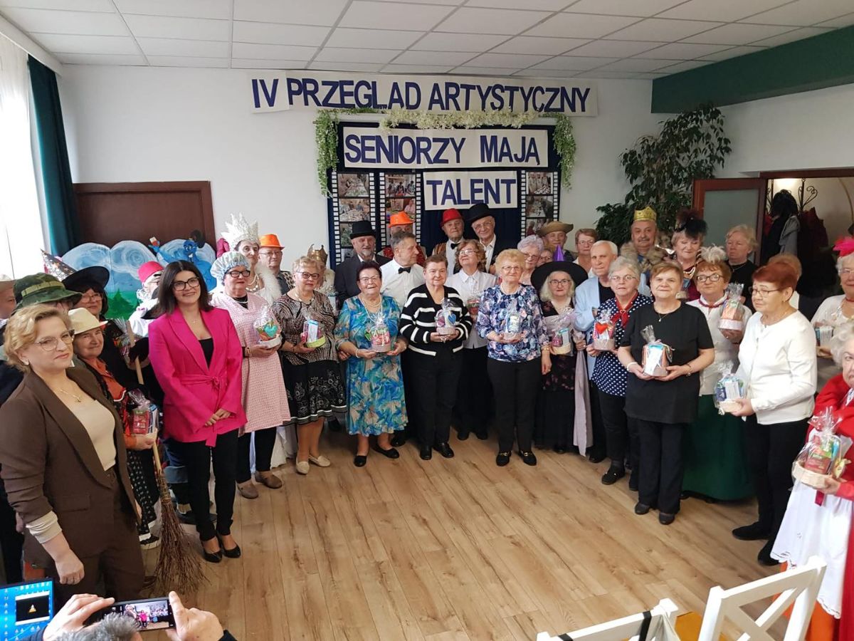 Zdjęcie: Przegląd talentów dębickich Seniorów