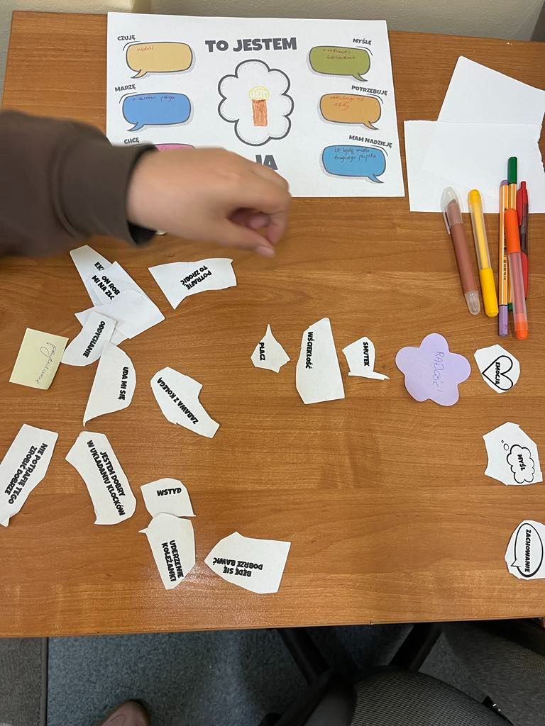 Zdjęcie: Projekt ROPS „Zwiększenie dostępu do usług wspierających funkcjonowanie dzieci, młodzieży, rodzin biologicznych i pieczy zastępczej”