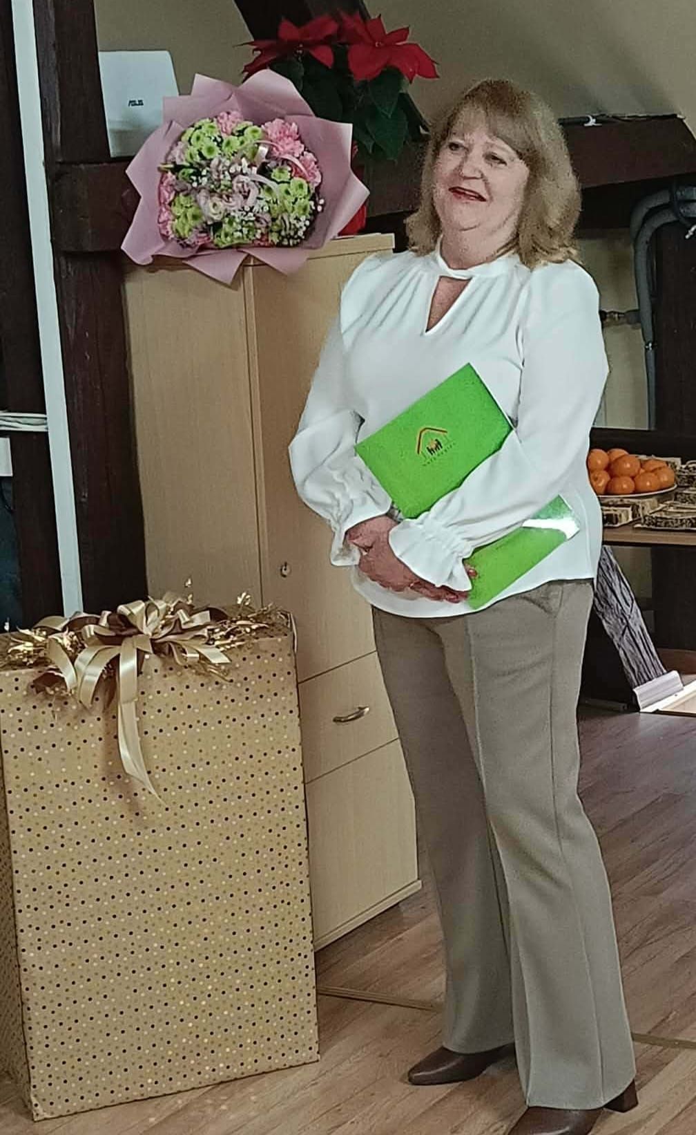 Zdjęcie: Podziękowanie za długoletnią pracę.