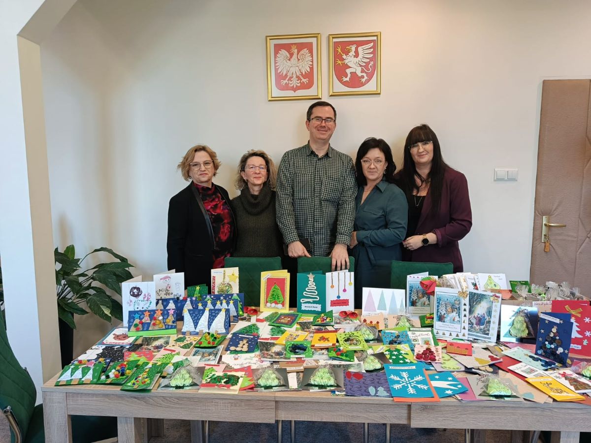 Zdjęcie: Kartki świąteczne dla osób w kryzysie bezdomności