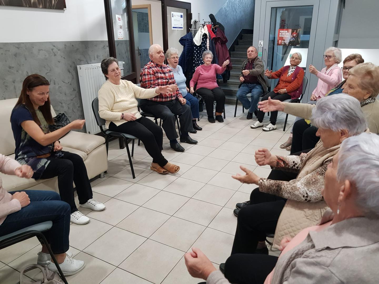 Zdjęcie: Zajęcia sportowe w projekcie „Pora na Dom Seniora”