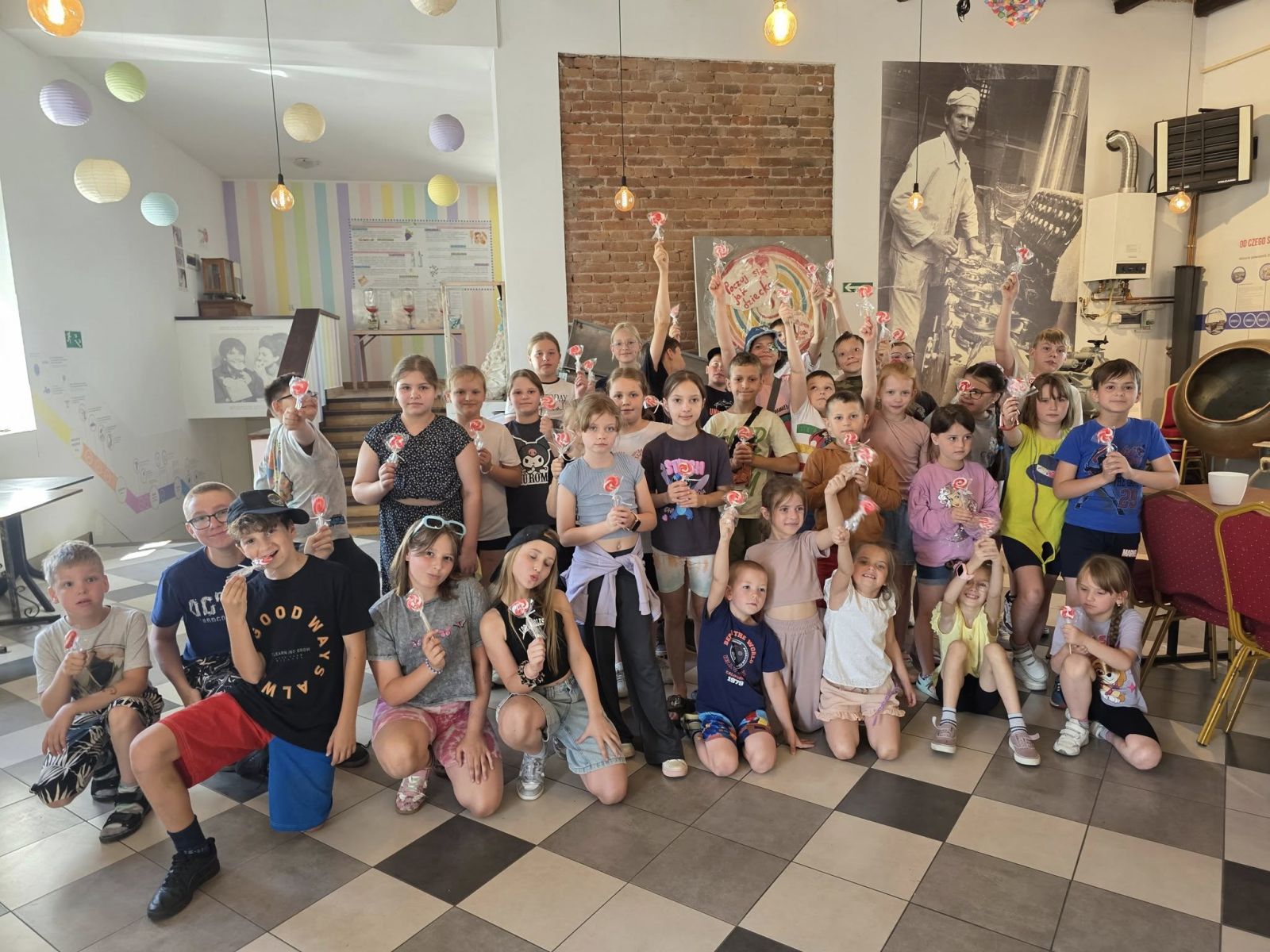 Zdjęcie: „Zgrana Paka” w podróży do Świata Lizaków