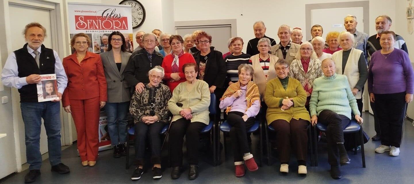 Zdjęcie: Ambasador Głosu Seniora na spotkaniu z seniorami z ośrodka wsparcia