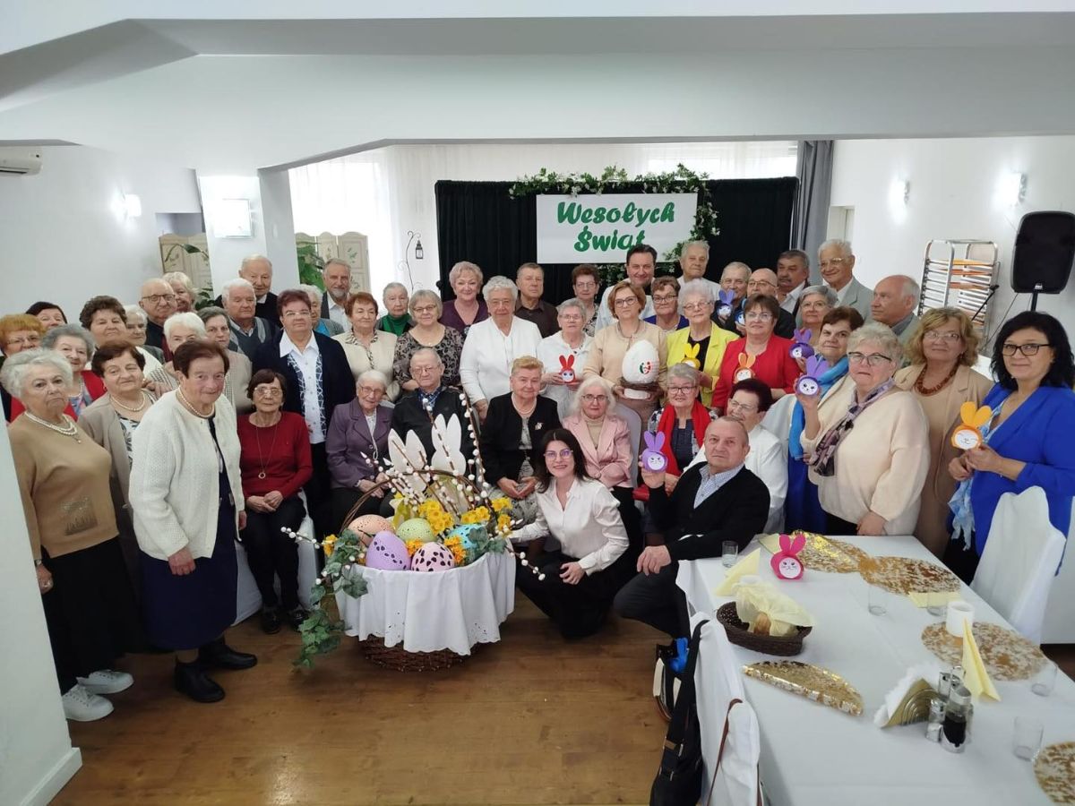 Galeria zdjęć: Śniadanie Wielkanocne Seniorów– wspólne chwile pełne radości i tradycji