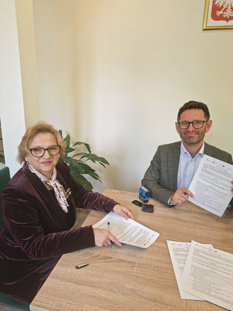 Zdjęcie: „Rodzinna MOCna Strona-Wsparcie dla dzieci i rodziców 